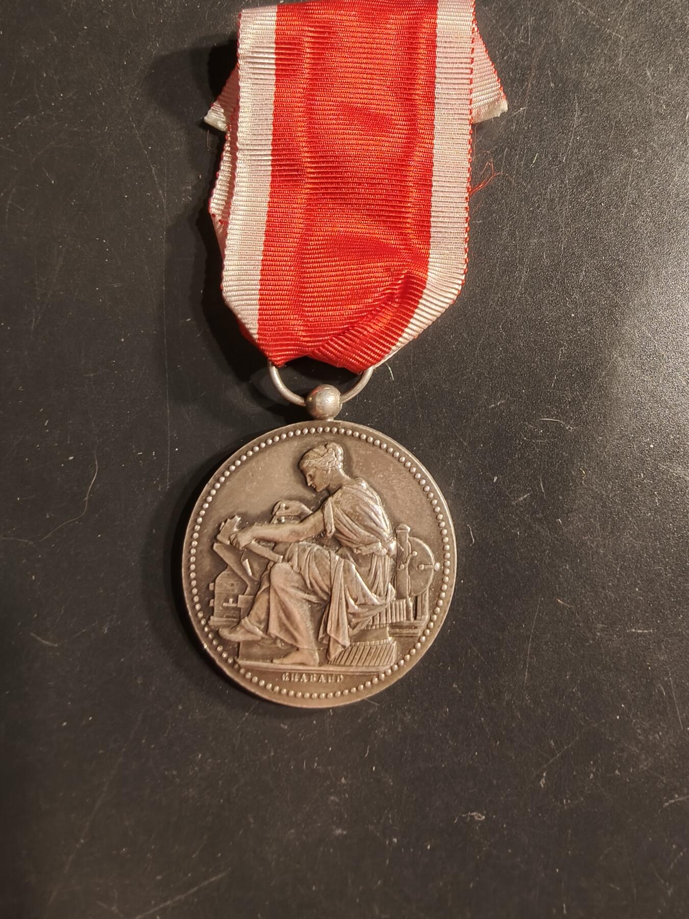 老王徽章第160期 法国银级鲁昂工业协会奖章 