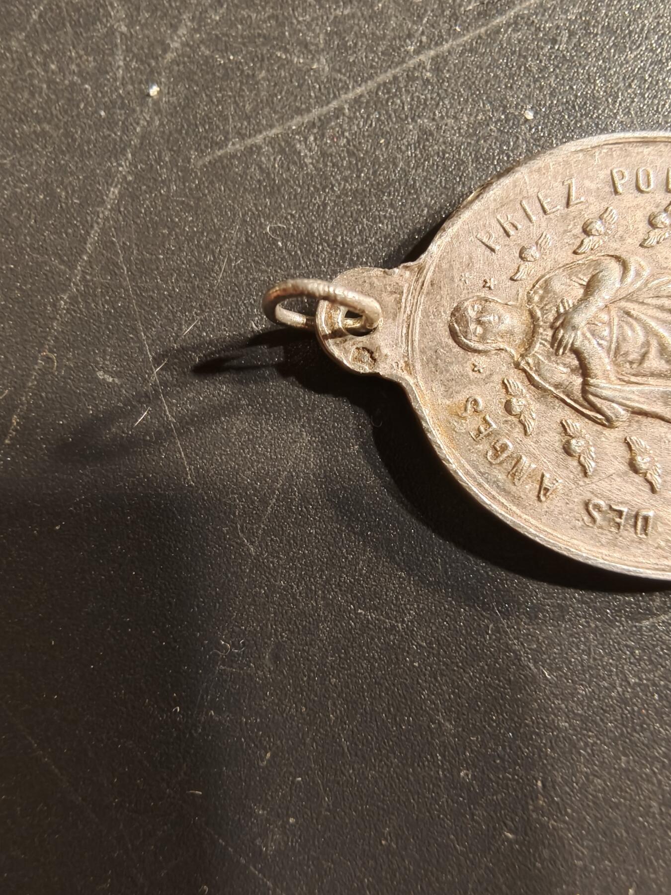 老王徽章第160期 法国天主教会纪念章     银质1.7g