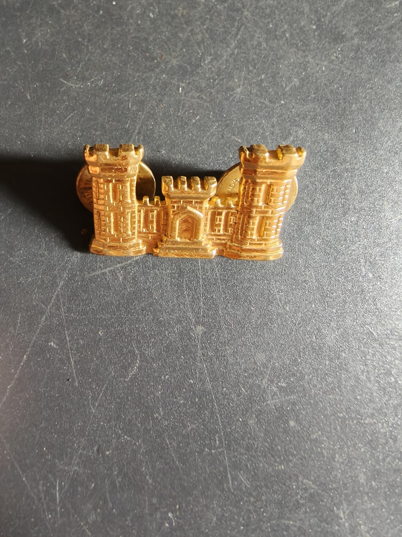 老王徽章第160期 美国工兵领章