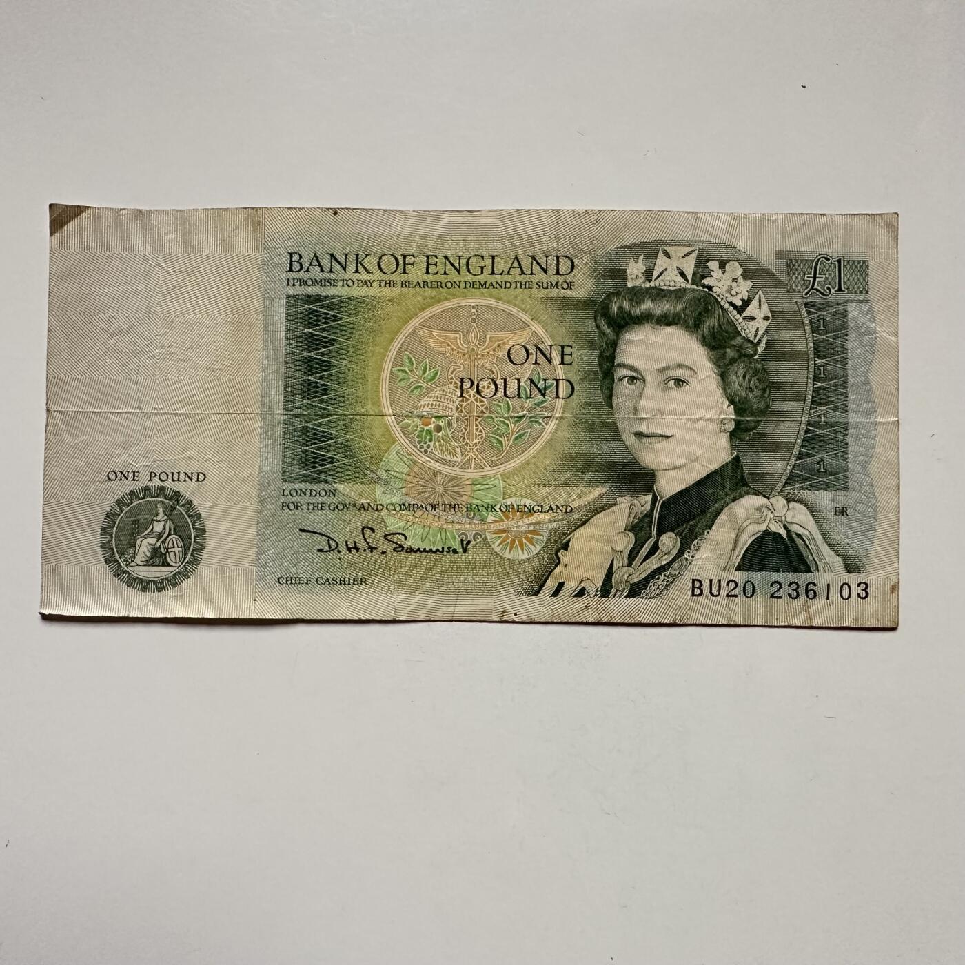 🌹外币初藏🌹🐯2025年第122场  每周二四六晚8️⃣点 接代拍 英国牛顿一英镑