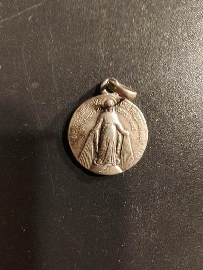 老王徽章第160期 - 法国天主教会纪念章