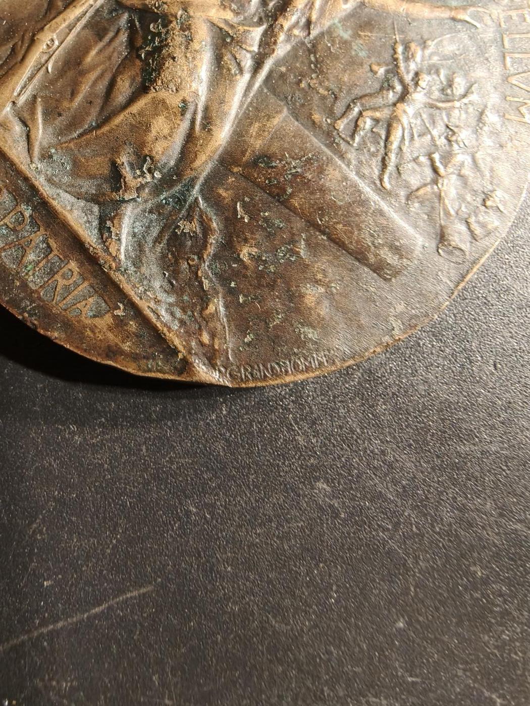 老王徽章第160期  法国战争部体能准备大铜章     直径50mm.    重量64.3g