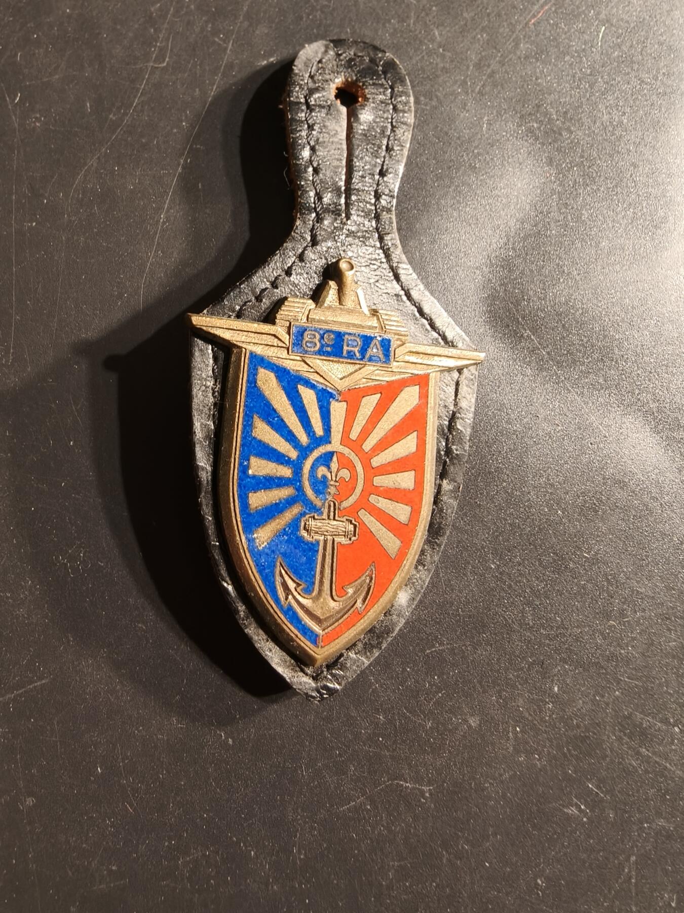 老王徽章第160期  法国第8炮兵团证章