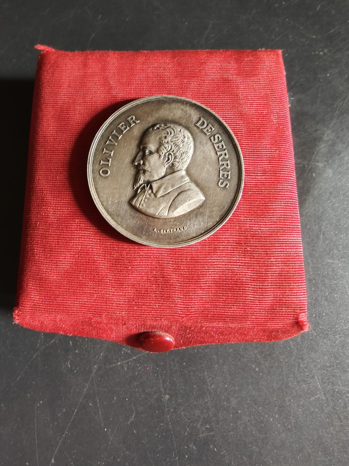 老王徽章第160期