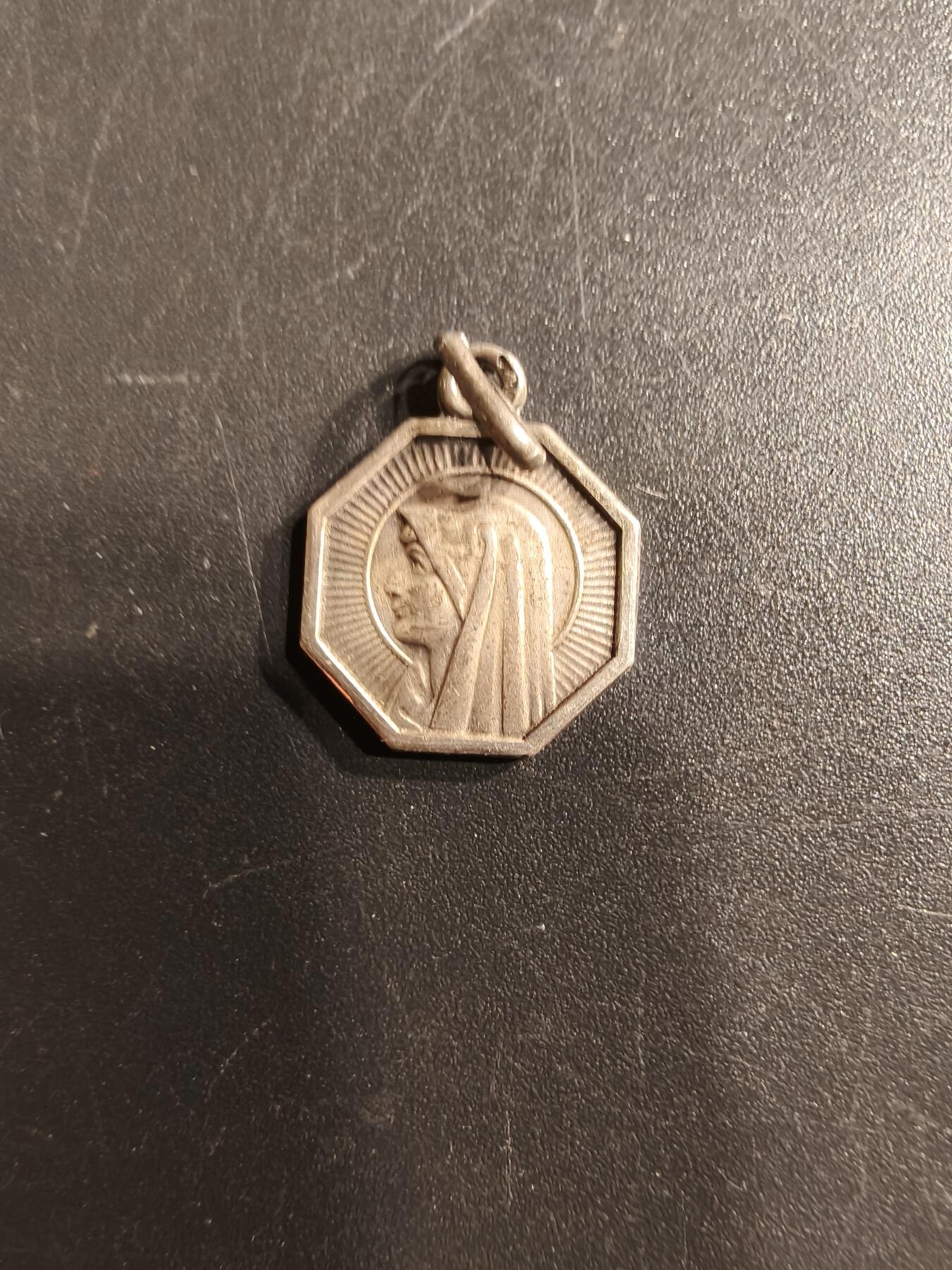 老王徽章第160期 法国天主教会纪念章