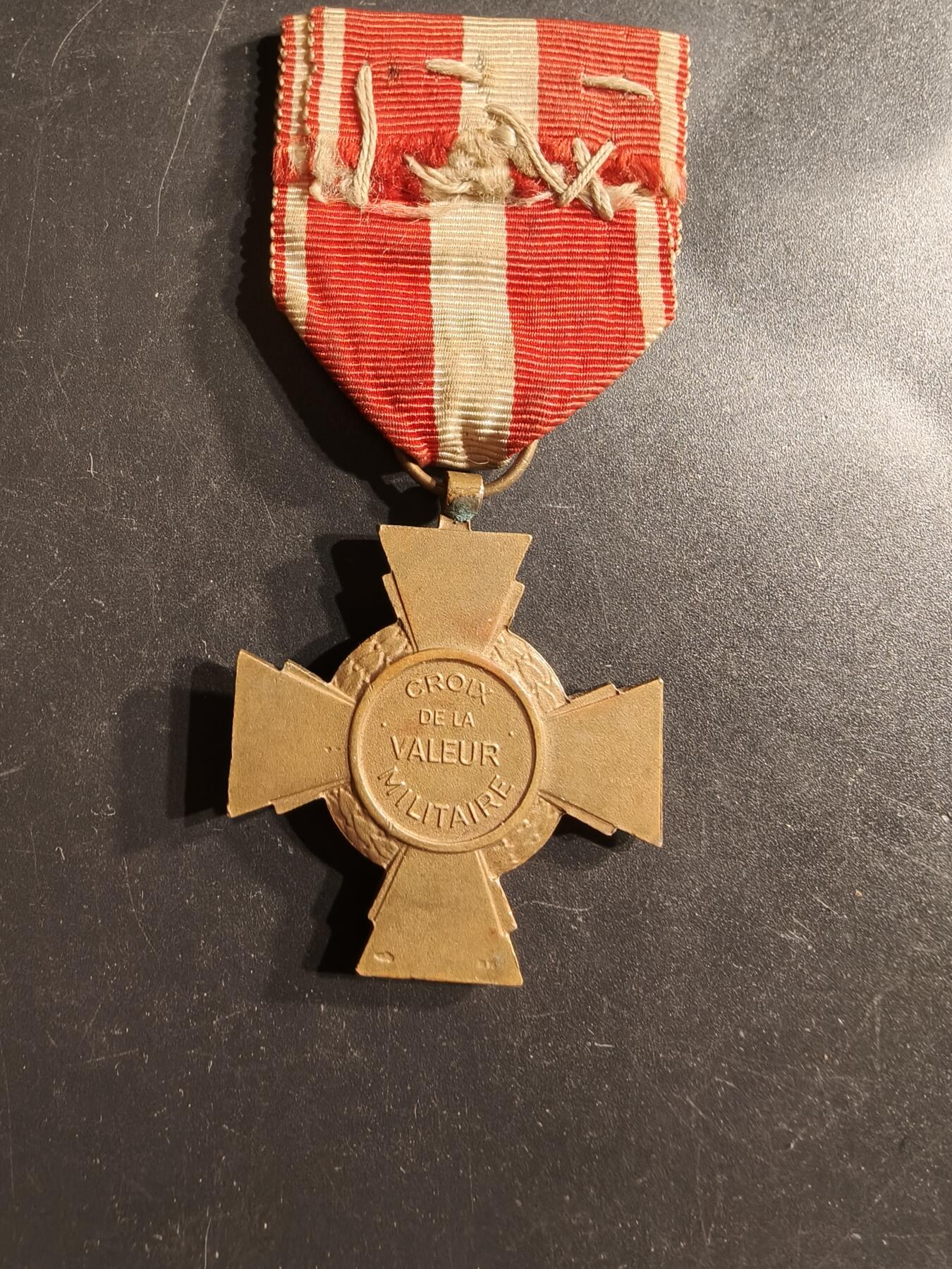 老王徽章第160期  法国战斗十字奖章     海外行动版