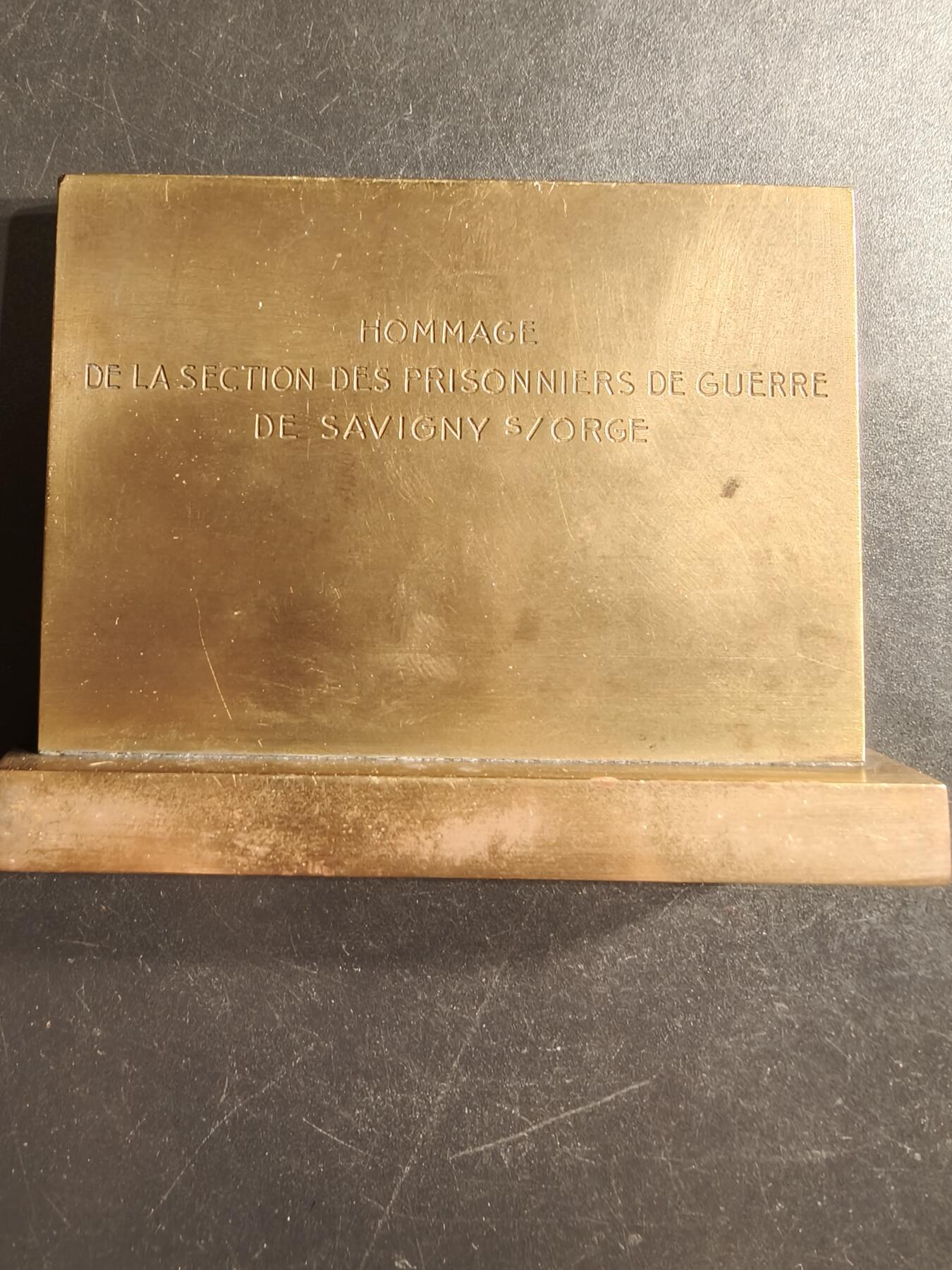 老王徽章第160期  德国“合唱”主题方形大铜章      高浮雕     尺寸：75×60mm.    重量176.9g.    德国雕塑家路德维希·施瓦布作品