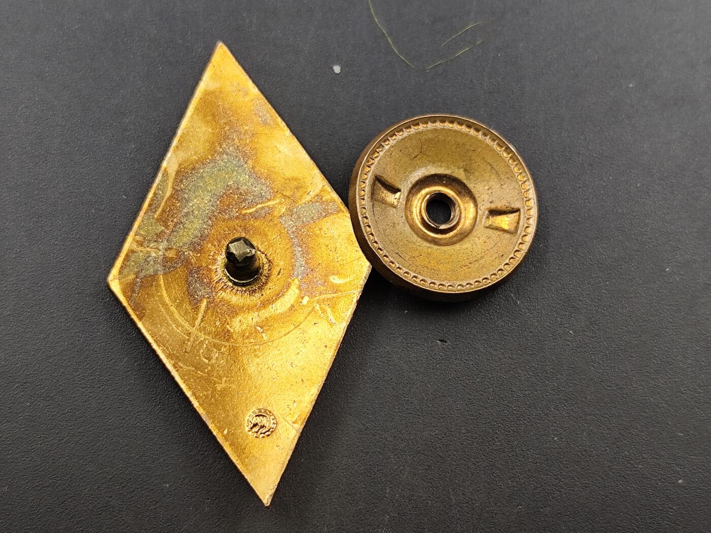 10月底 冲业绩 来一波精品证章场子 前苏联 全苏水运工程学院校徽 （杆锯短，章体品相很极品）