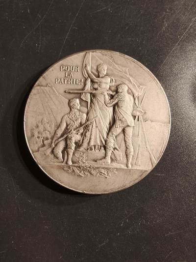 老王徽章第160期 -  法国东方射击协会镀银大铜章     直径46mm.    重量46.4g