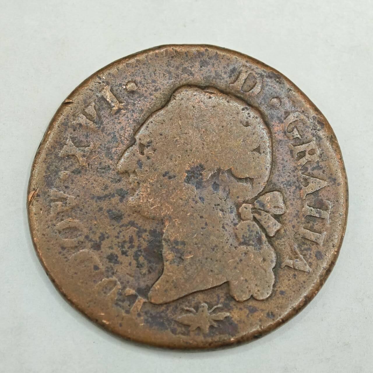 【淘币小摊】限时拍第七百八十四拍  老铜币场  满百包邮可预留两周  周一统一发货  英国路易十六1LIARD铜币