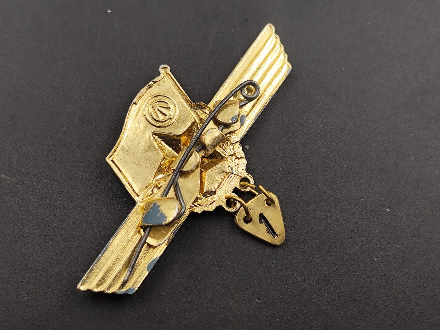 10月底 冲业绩 来一波精品证章场子 苏联海军超期服役2年证章