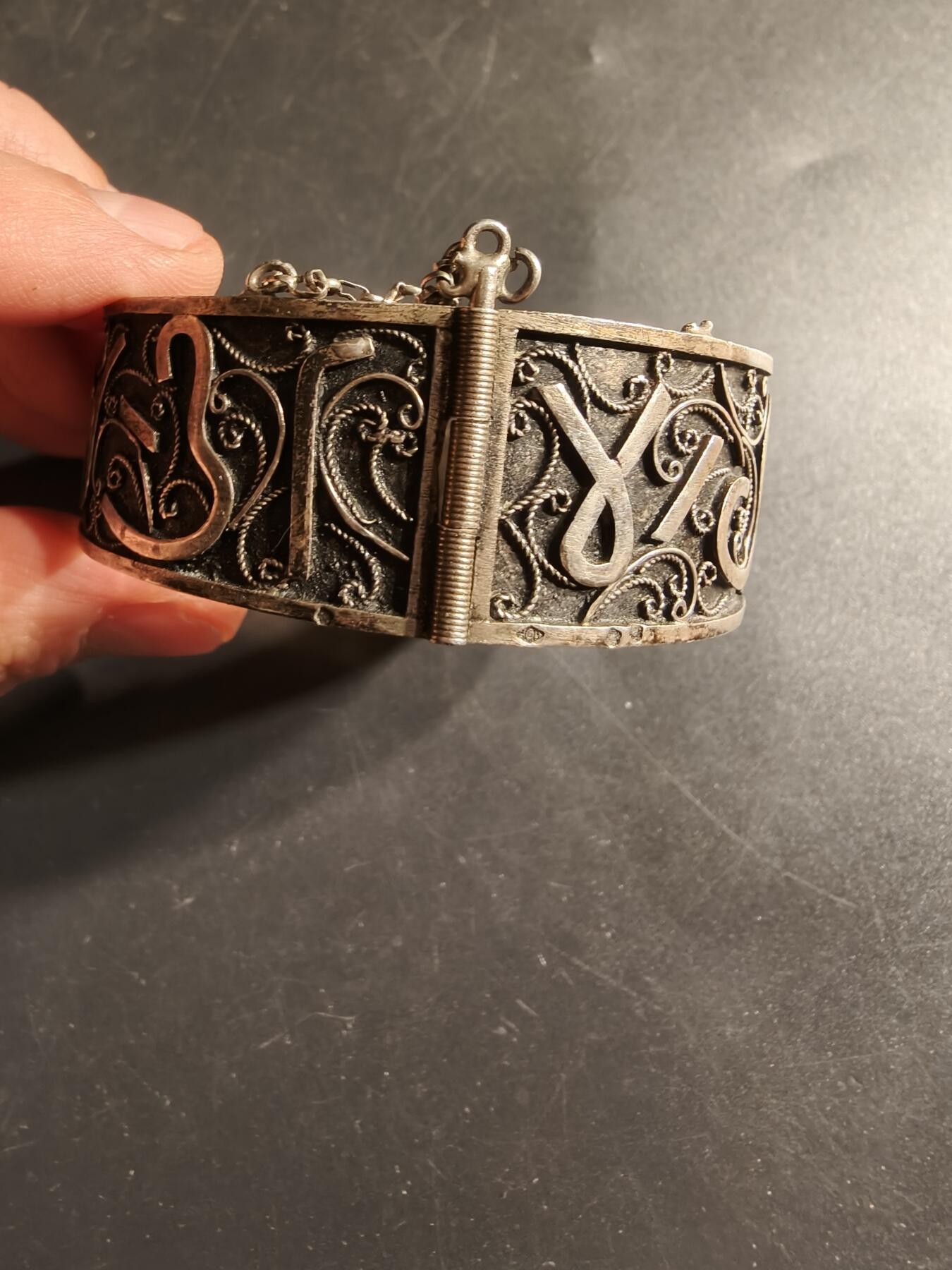 老王徽章第160期  法国银质手镯     螃蟹银标     33g