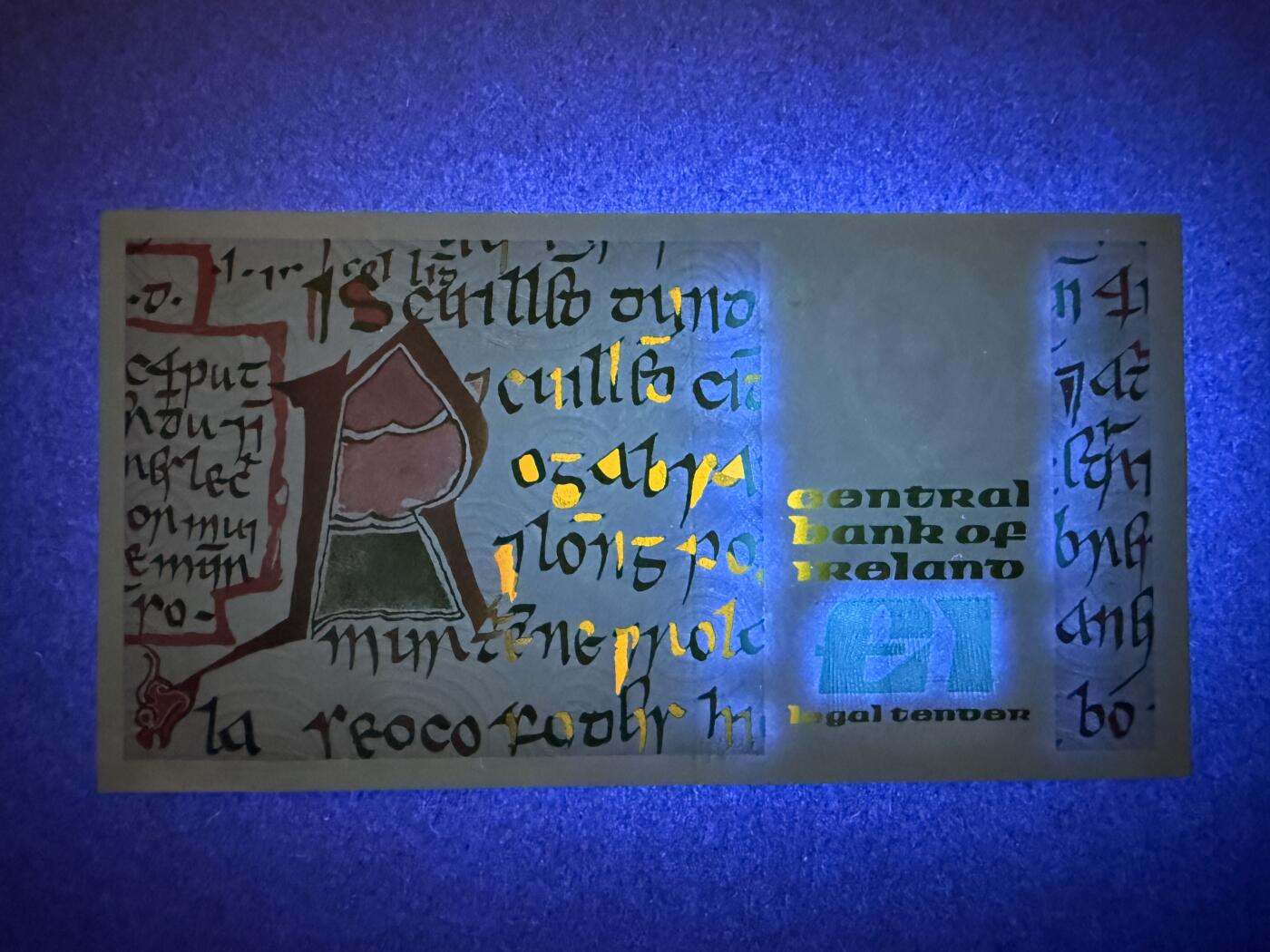 《艾美收藏》第218期-11.2周日外币荟萃 爱尔兰1镑 UNC 1989年 B序列