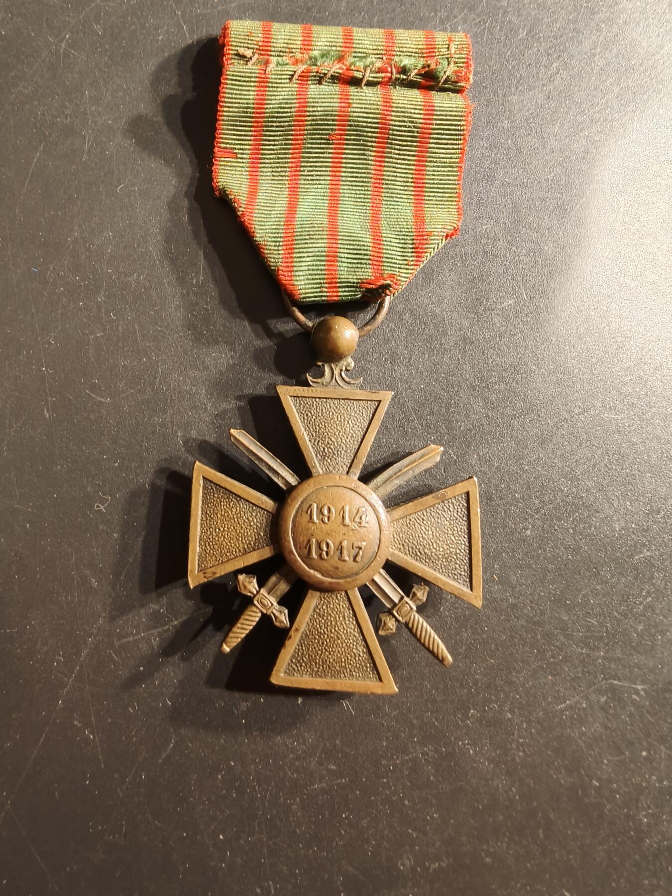 老王徽章第160期 法国1917版战争十字奖章 