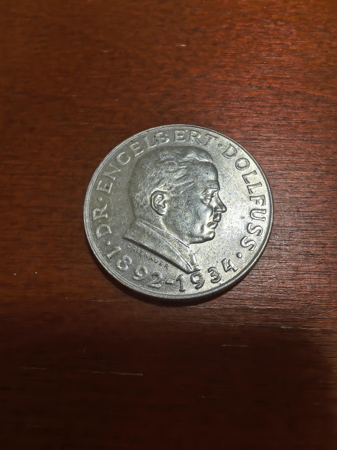 长老汇蛇年精选第六十九场拍卖 1934 奥地利总理德福斯博士2先令银币，12克640银