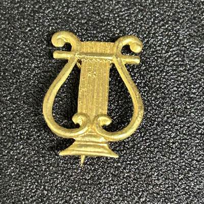 西秦中古拍卖第六十三期 - 泰皇皇家陆军军乐团证章