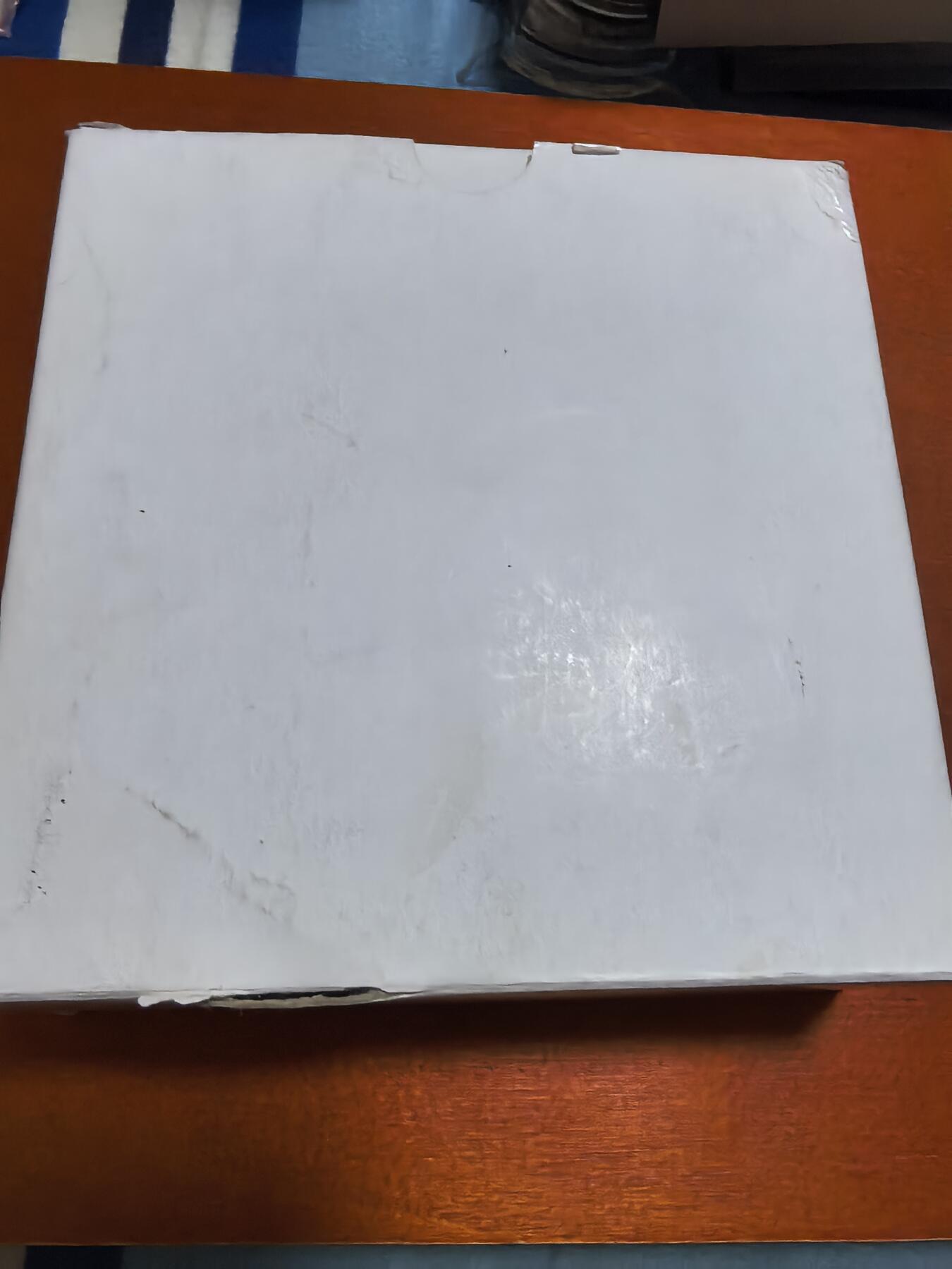 长老汇蛇年精选第六十九场拍卖 2014纽埃马年彩色精制银币，16.81克925银，盒证全，马蹄形盒