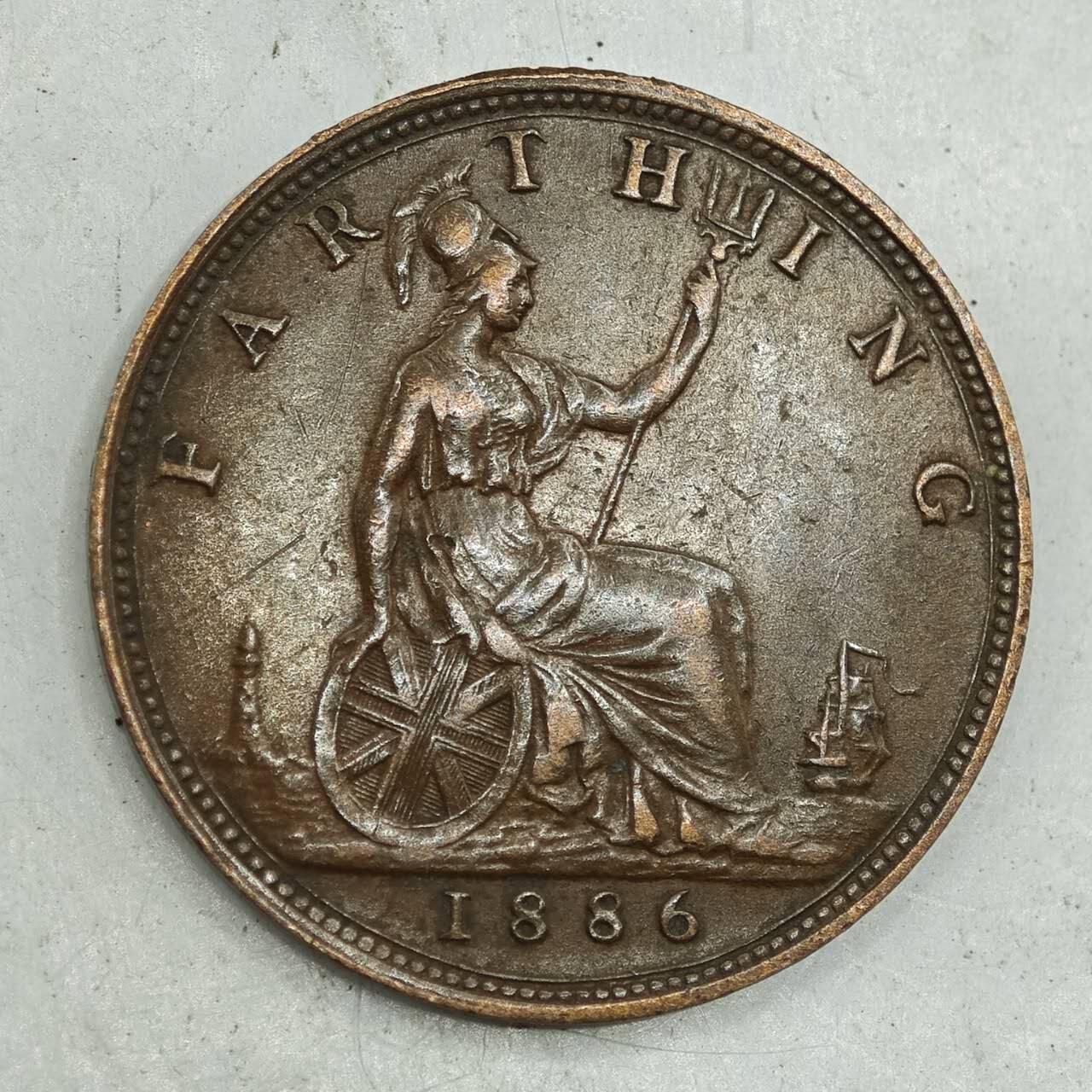 【淘币小摊】限时拍第七百八十四拍  老铜币场  满百包邮可预留两周  周一统一发货  英国1886年维多利亚法新铜币