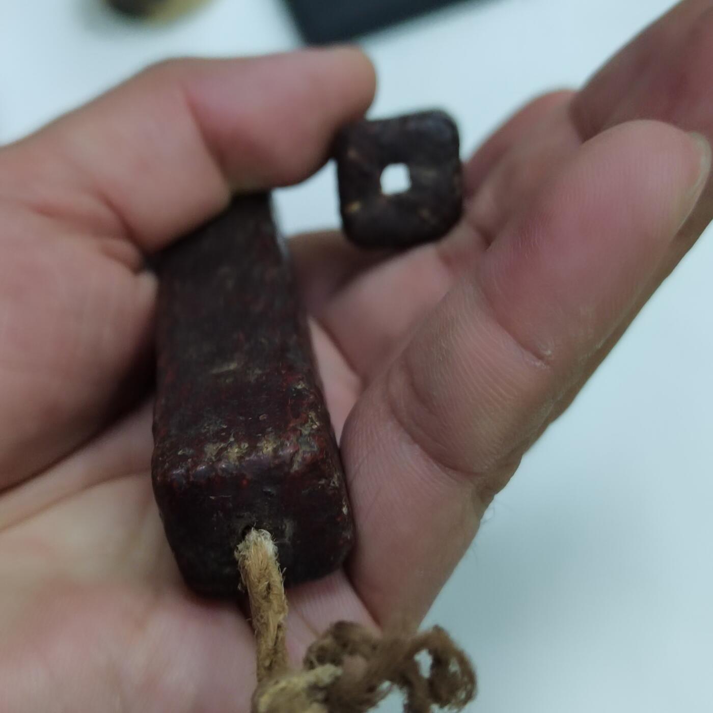 PCAI钱币4-579  古籍纸品小专场 皮制针筒