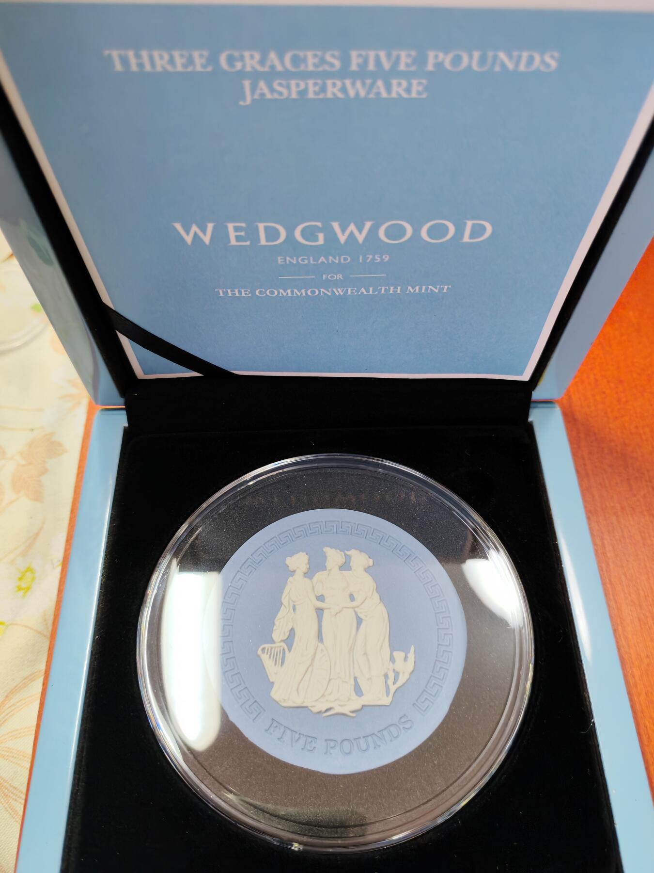 长老汇蛇年精选第六十九场拍卖 2018英国韦奇伍德美惠三女神5镑陶瓷币，盒证全，3000枚