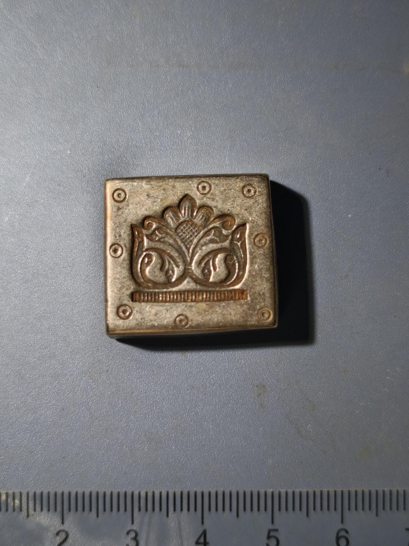 81期回流戒指饰品杂件纪念章丝路钱币专场 新疆饰品打制老铜模具