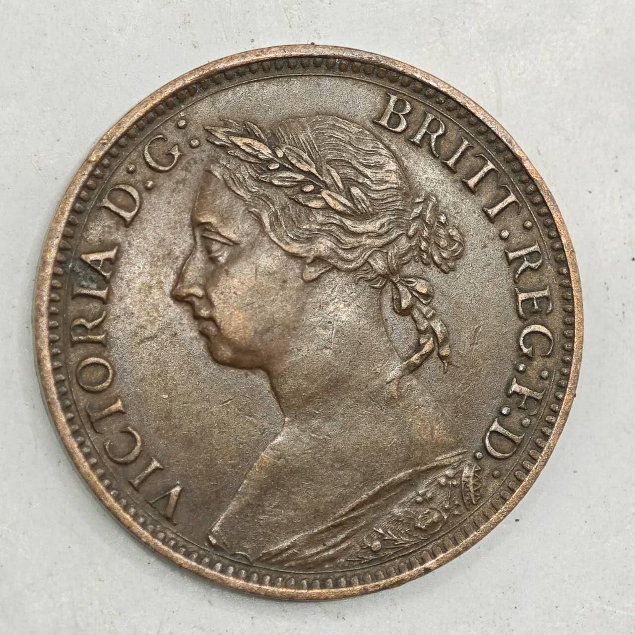 【淘币小摊】限时拍第七百八十四拍  老铜币场  满百包邮可预留两周  周一统一发货  英国1886年维多利亚法新铜币