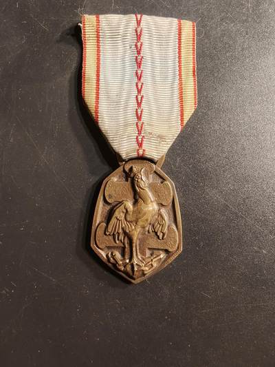 老王徽章第160期 -  法国二战纪念章