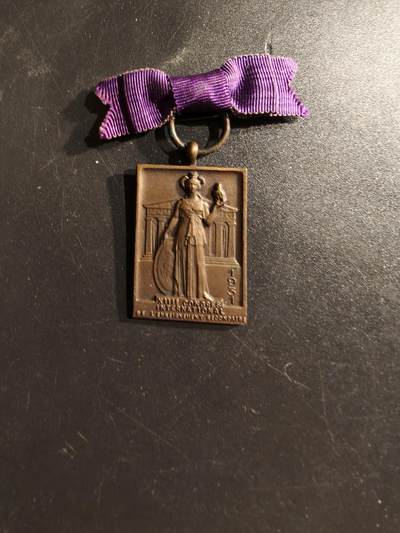 老王徽章第160期 - 法国1951年第八届国际中等教育大会纪念章