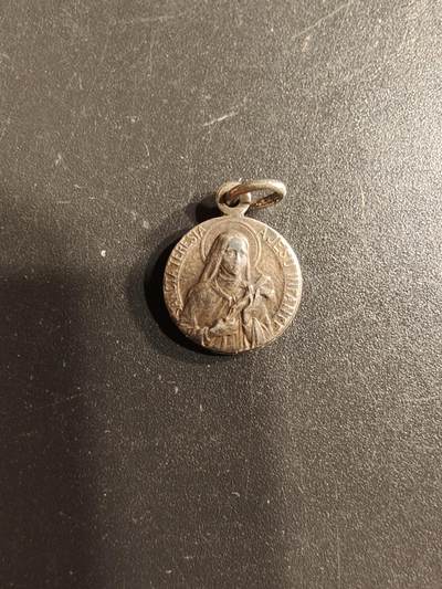 老王徽章第160期 - 法国天主教会纪念章