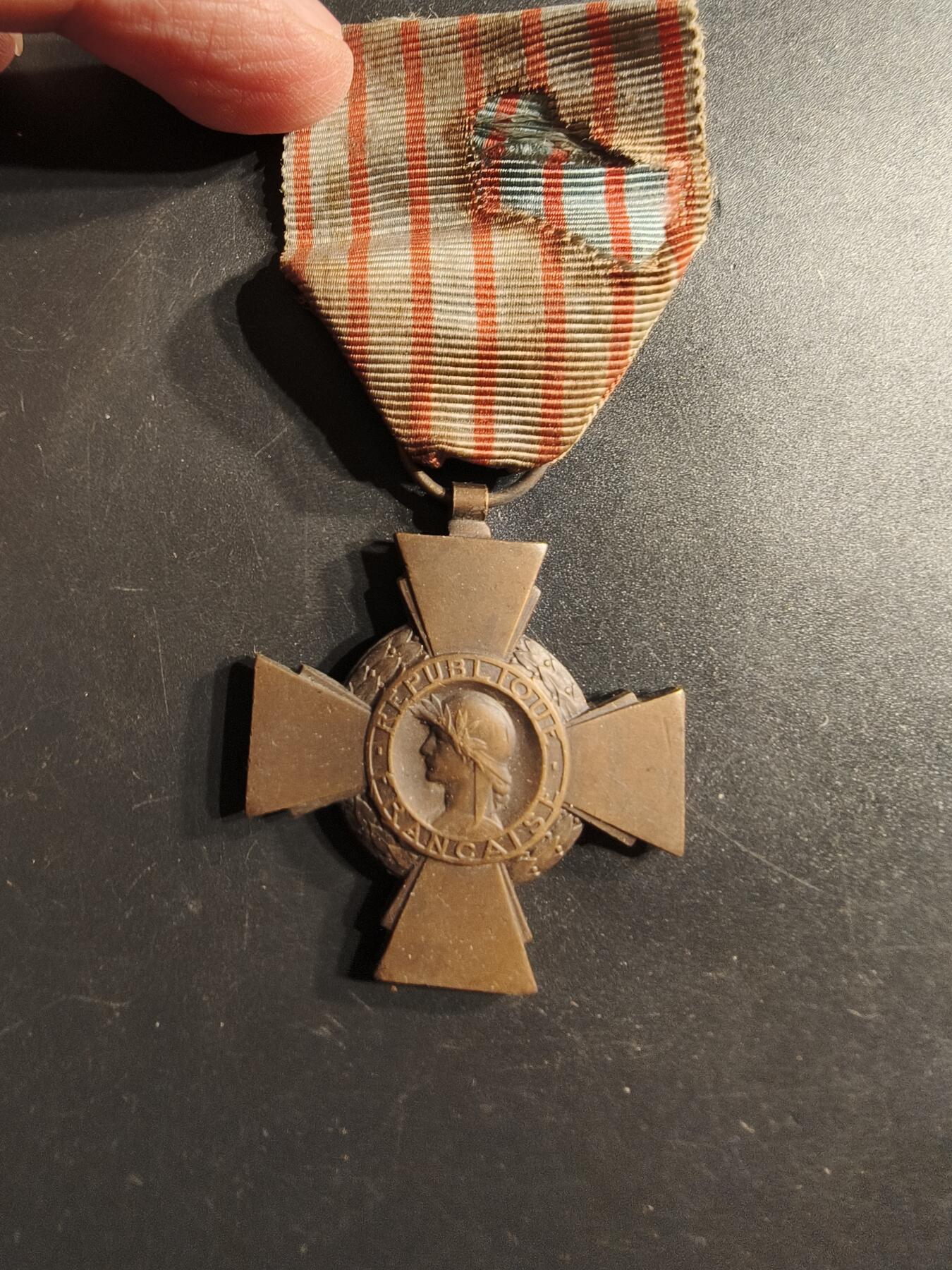 老王徽章第160期 法国战斗十字奖章 