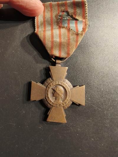 老王徽章第160期 - 法国战斗十字奖章 