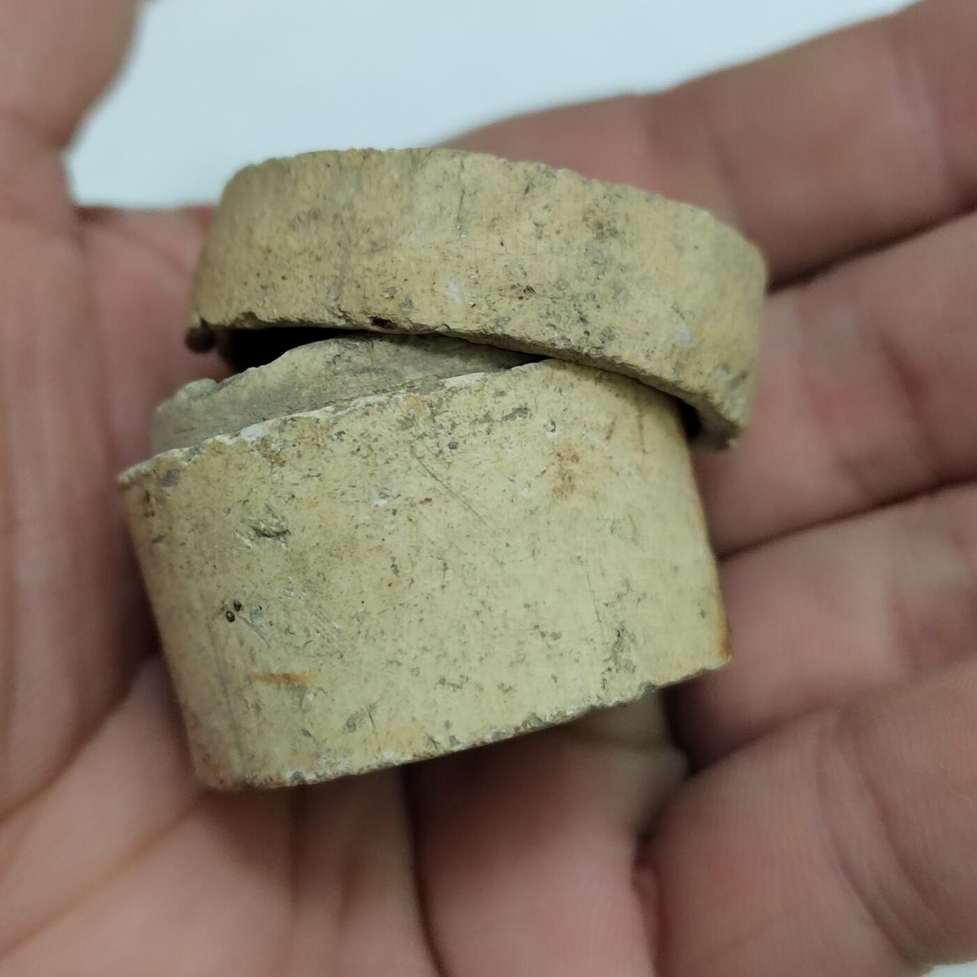 PCAI钱币4-579  古籍纸品小专场 膏盒