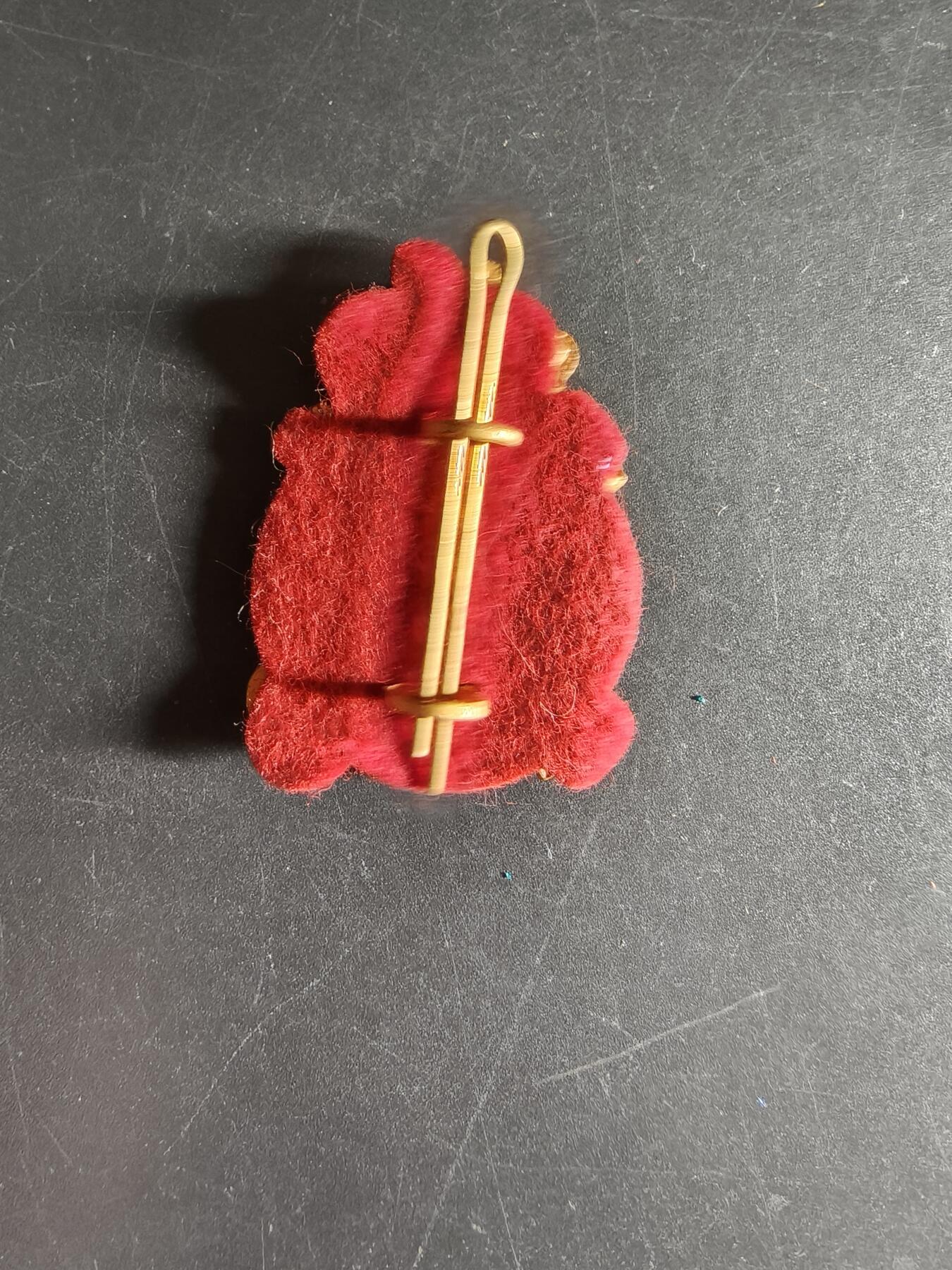 老王徽章第160期  丹麦皇家工兵团帽徽 底衬完整