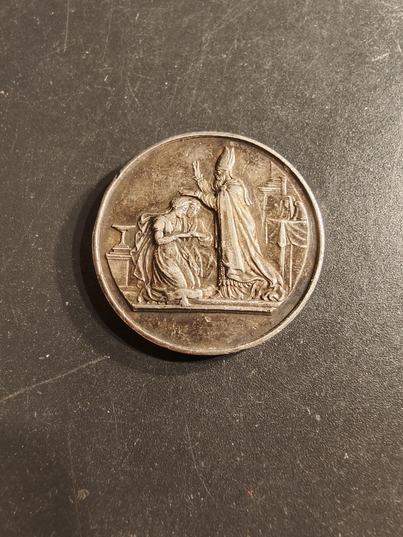 老王徽章第160期 法国婚礼纪念章     950银  蜜蜂银标    直径27mm.   重量9.9g