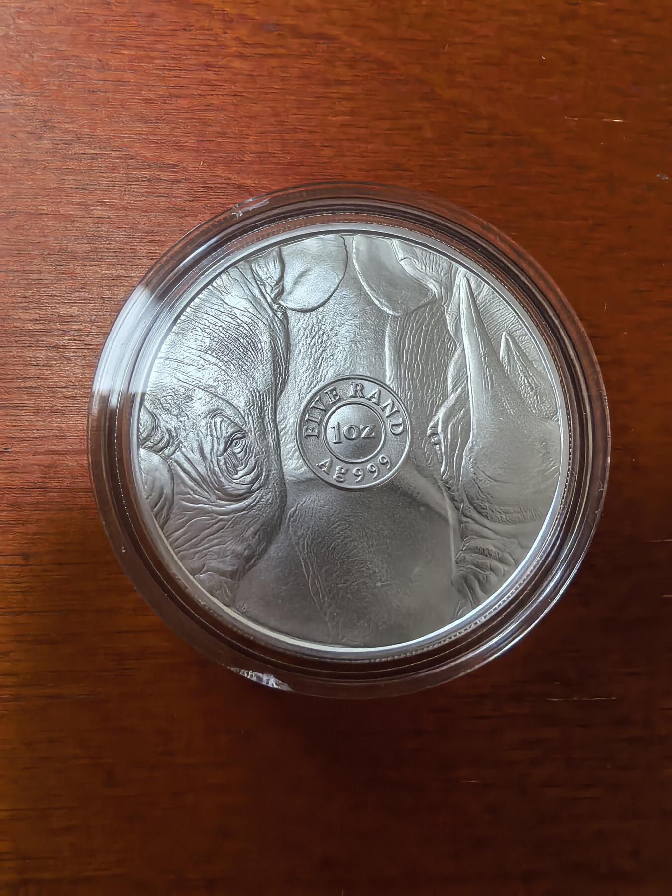 长老汇蛇年精选第六十九场拍卖 2020南非非洲五霸之一犀牛5朗德银币，卡装，1.5万枚