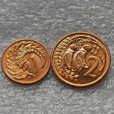 【淘币小摊】限时拍第七百八十六拍  黎巴嫩尼加拉瓜马达加斯加索马里专场  满百包邮可预留两周  周一统一发货  - 新西兰1987年1-2分铜币高冠一对