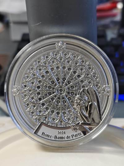 第180期拍卖【长期征集拍品】【北京币展专场】 - 吉布提2024年巴黎圣母院重开多层高浮雕3盎司银币，999银，发行649枚