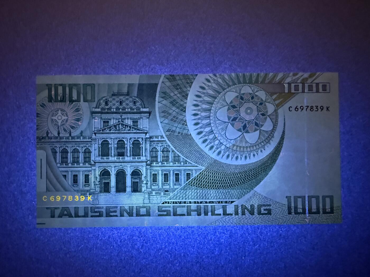 《艾美收藏》第218期-11.2周日外币荟萃 奥地利1000先令 AU 1983年薛定谔 不明显的暗折 无4