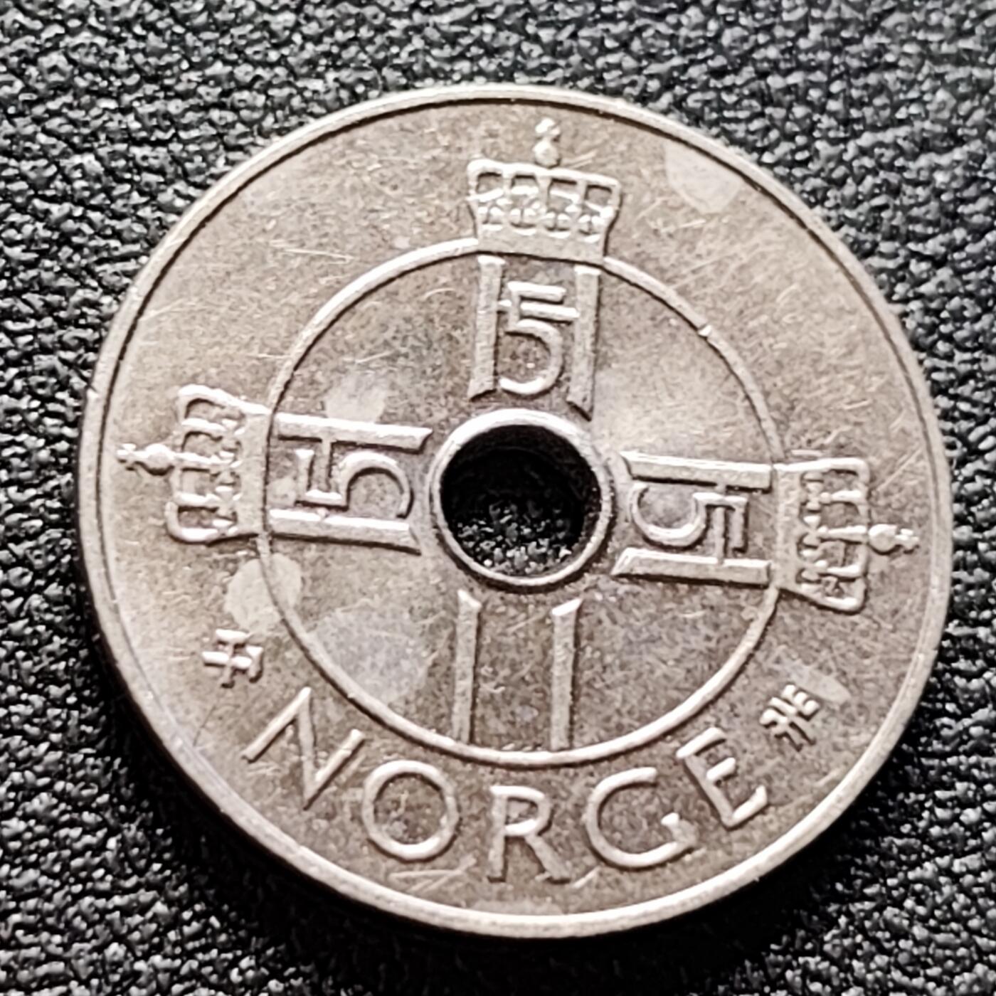 泉币菌-第122场-精品福利场 挪威1克朗 直径21mm 圆孔异形币 欧洲币