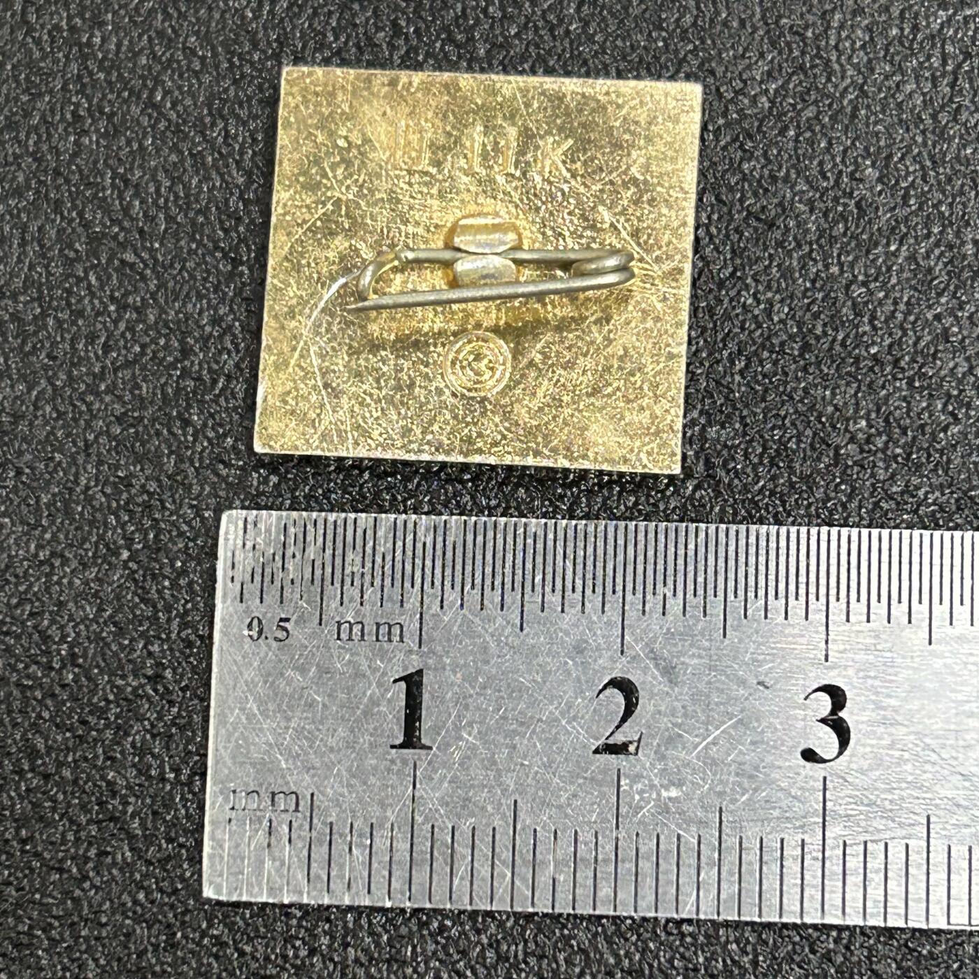 西秦中古拍卖第六十三期 苏联卫国战争光荣的库尔干游击队纪念章