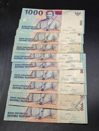 【淘币小摊】实时拍第七百八十五拍   无佣金纸币福利场   满百包邮可预留二周 每周一统一发货   - 印尼1000卢比9张