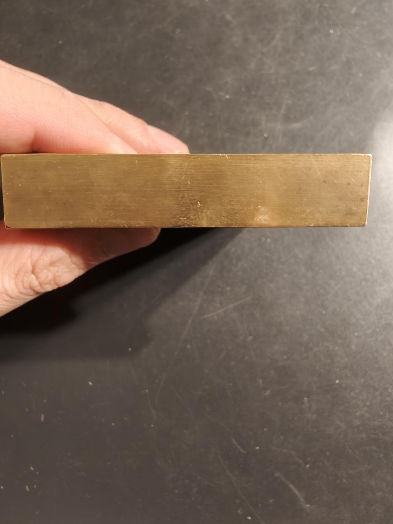 老王徽章第160期  法国国家抗结核防御委员会方形大铜章      高浮雕     尺寸：65×70mm.   重量196.3g 