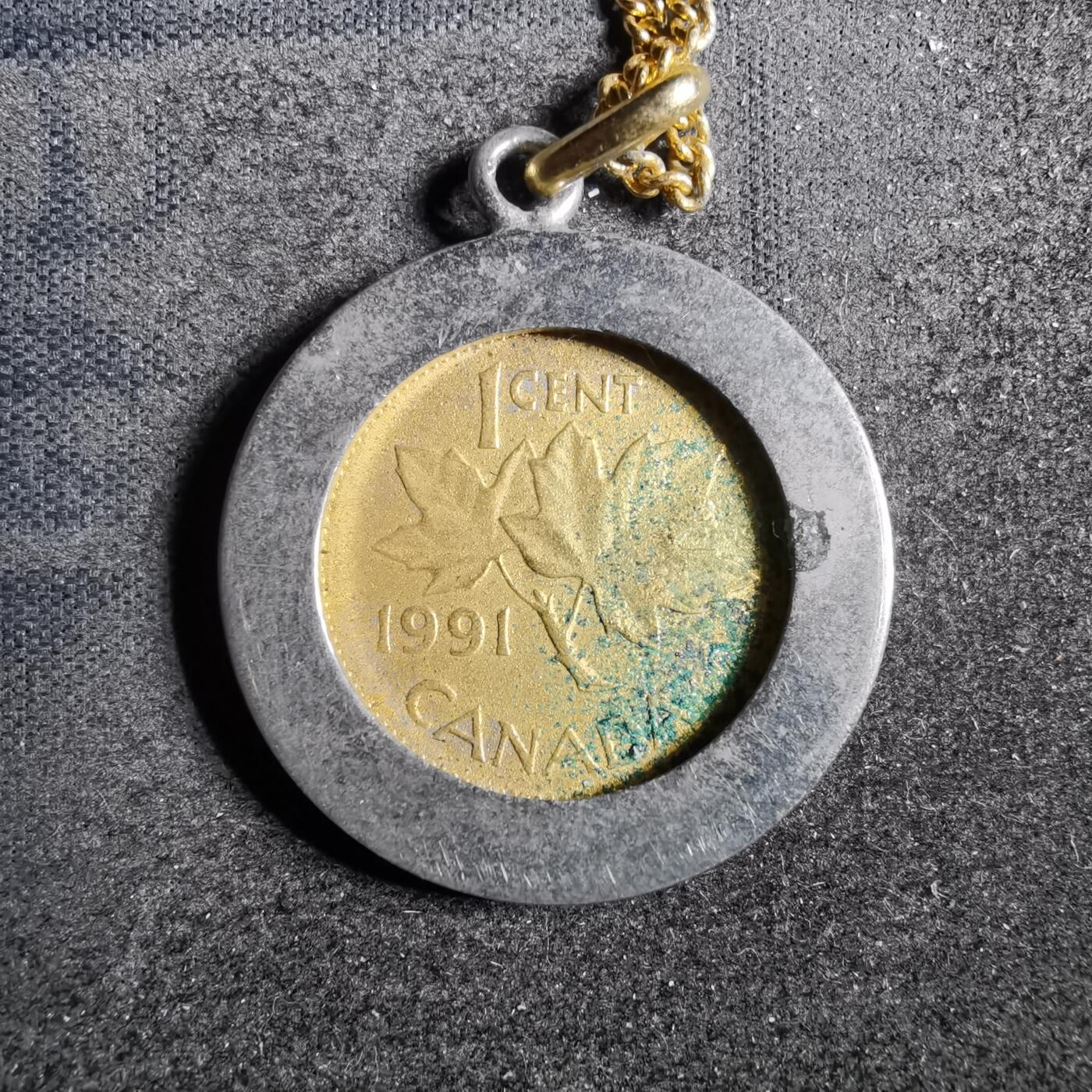 沼泽如烟--第886场 加拿大枫叶镀金项链