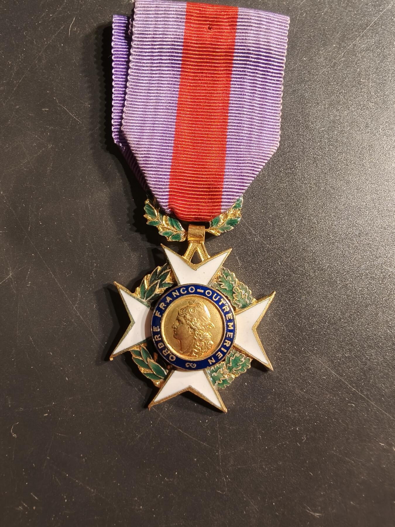 老王徽章第160期 法国骑士级海外功绩勋章 