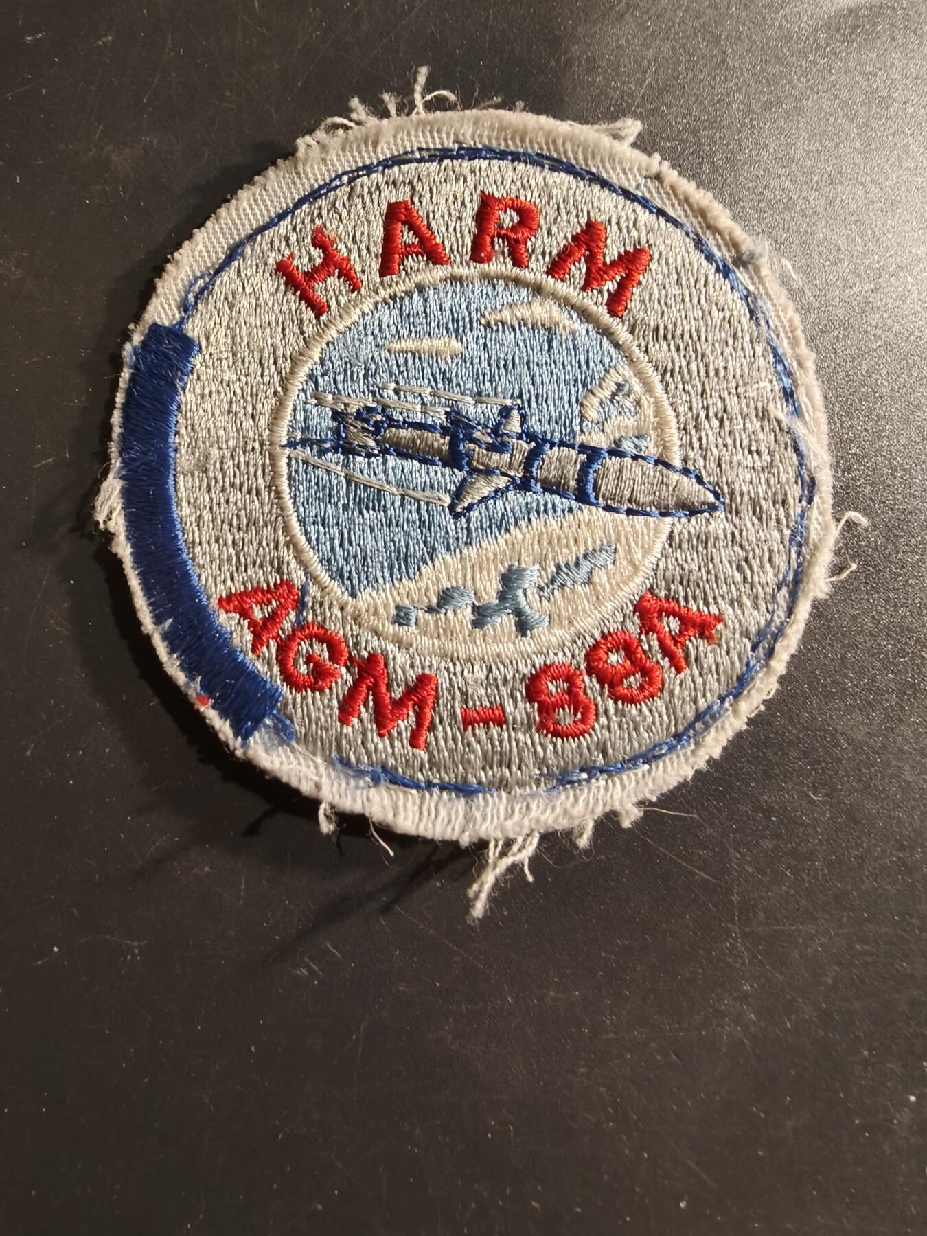 老王徽章第160期 美国AGM-88高速反辐射导弹发射组臂章