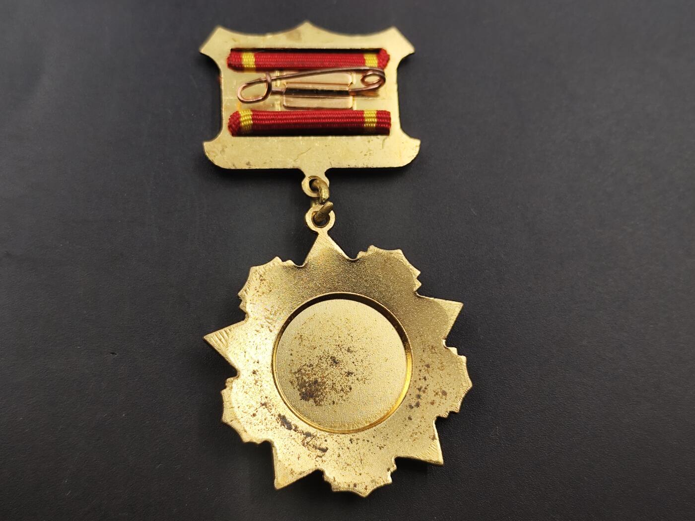 10月底 冲业绩 来一波精品证章场子 阿富汗金级服役奖章铜制镀金 苏联代工