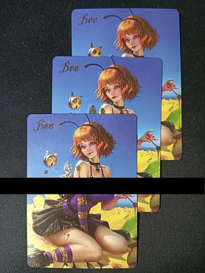 花开卡拍第45期（11月2号周日截拍，品控勿拍!!!拍品不寄存，运费5元，自制卡难免瑕疵，可能存在轻微撞角爆边等出厂瑕疵，品控介意勿拍！） - 小蜜蜂 1套3张，第三张艺术版 钻闪