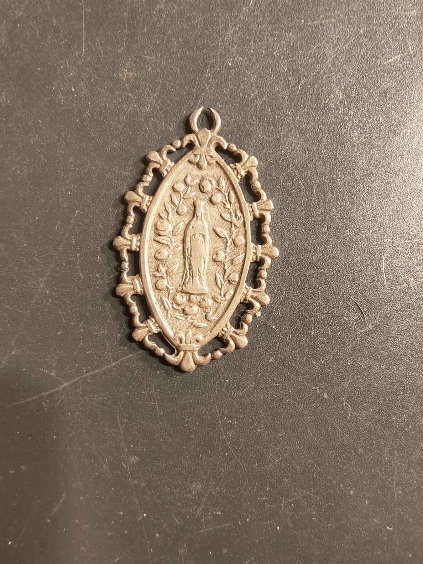 老王徽章第160期 法国天主教会纪念章