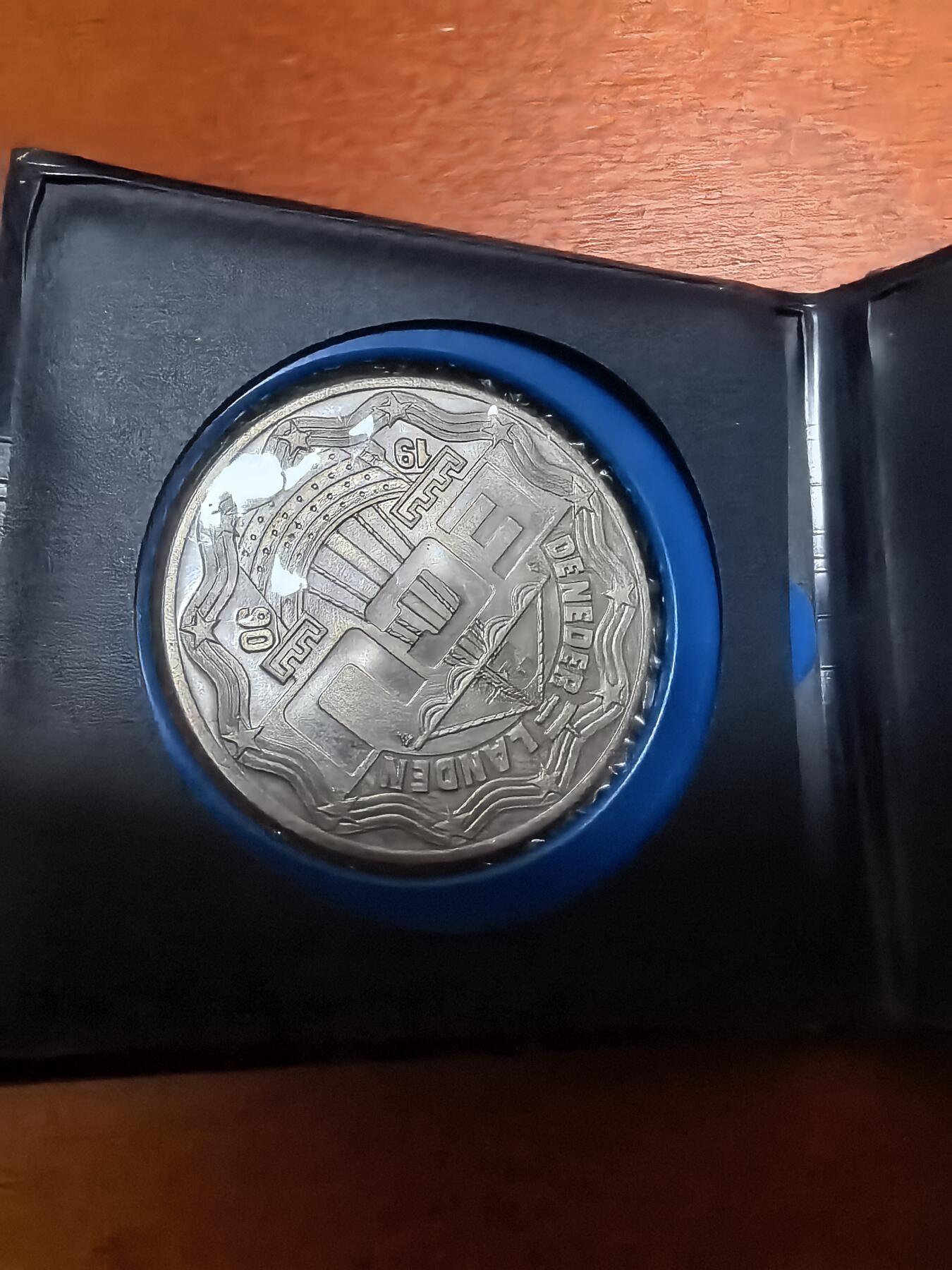 长老汇蛇年精选第六十九场拍卖 珍稀币！1990荷兰2.5埃居铜镍币，带证书小钱包