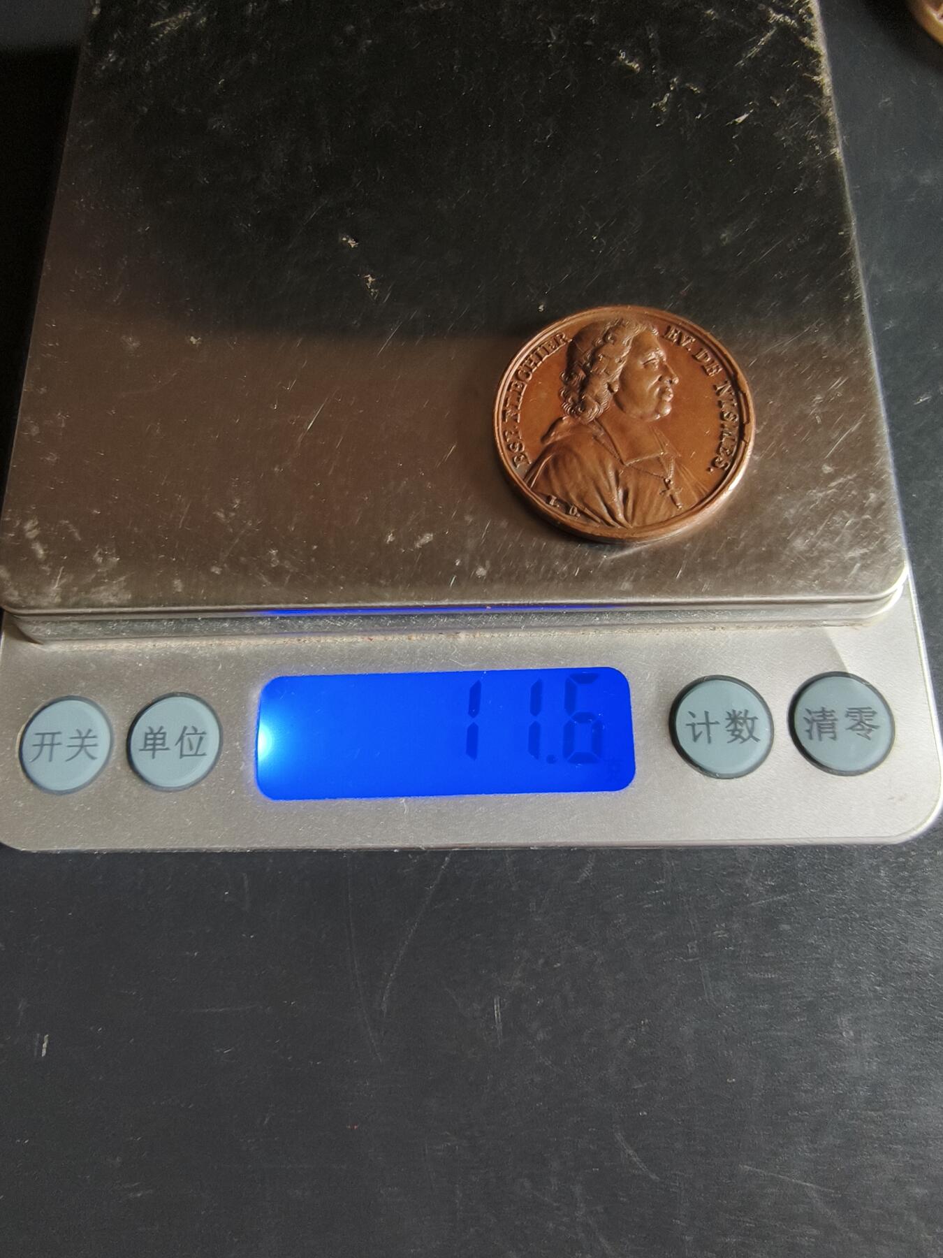 老王徽章第160期 法国皇家科学院大铜章     光边原铸     直径28mm.    重量11.6g